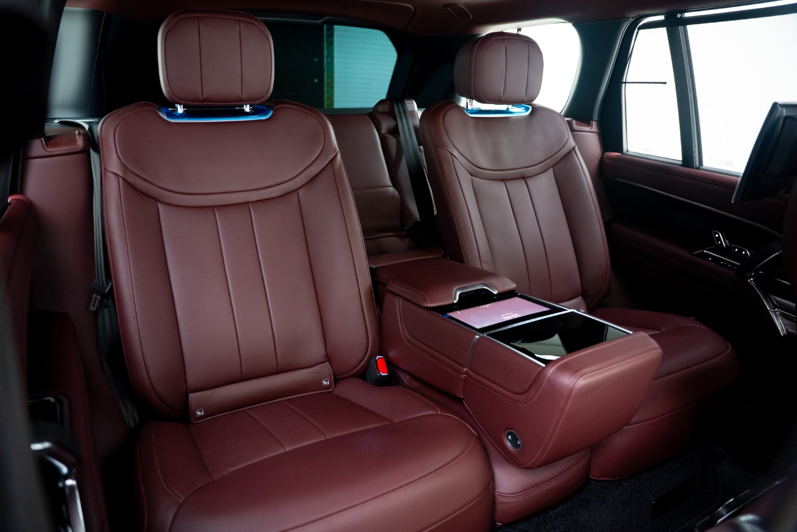 2023 RANGE ROVER P530 AUTOBIOGRAPHY MAIN DEALER WARRANTY AND SERVICE.
